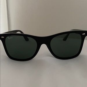 Ray-Ban Blaze Wayfarer
